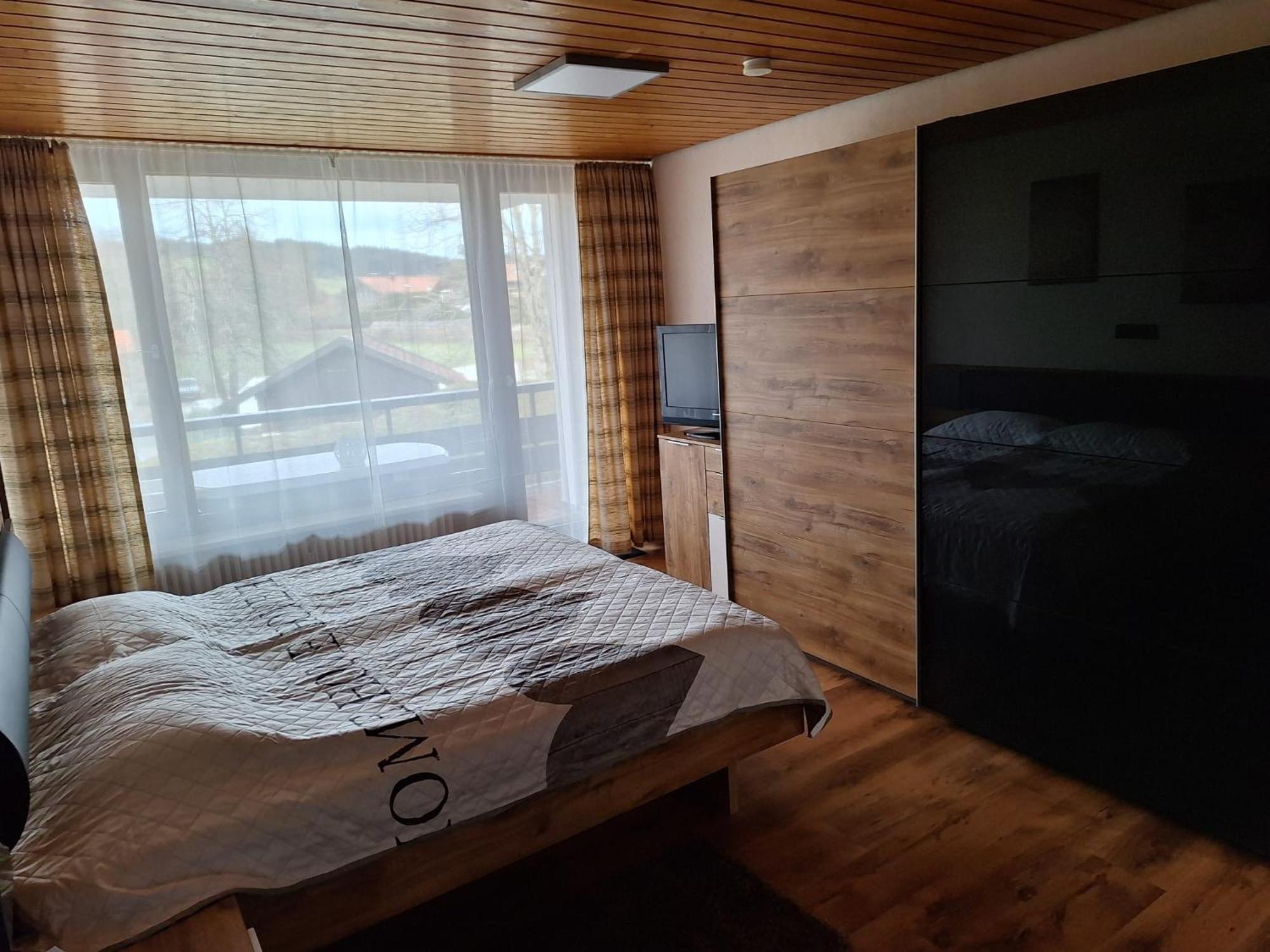 Apartment Schone 2 1/2 Ferienwohnung In - Hoamatle - *
