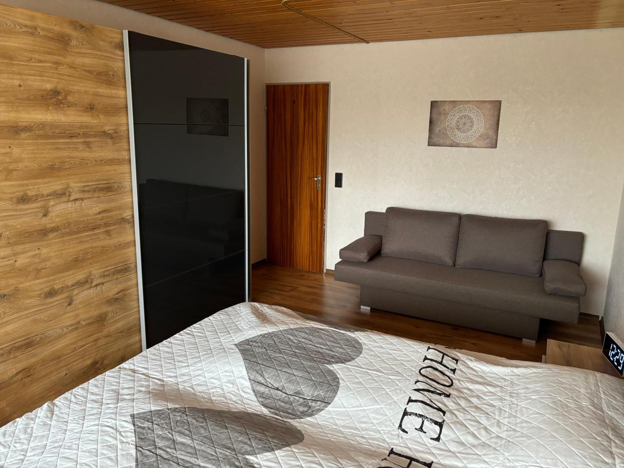 Apartment Schone 2 1/2 Ferienwohnung In - Hoamatle - *